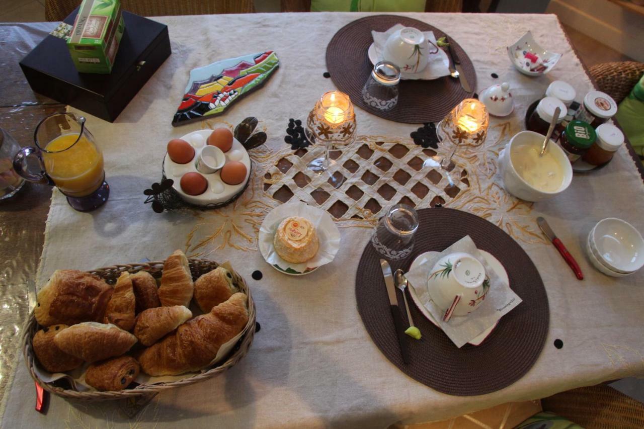 Roulotte La Dominique Bed & Breakfast Romery  Luaran gambar