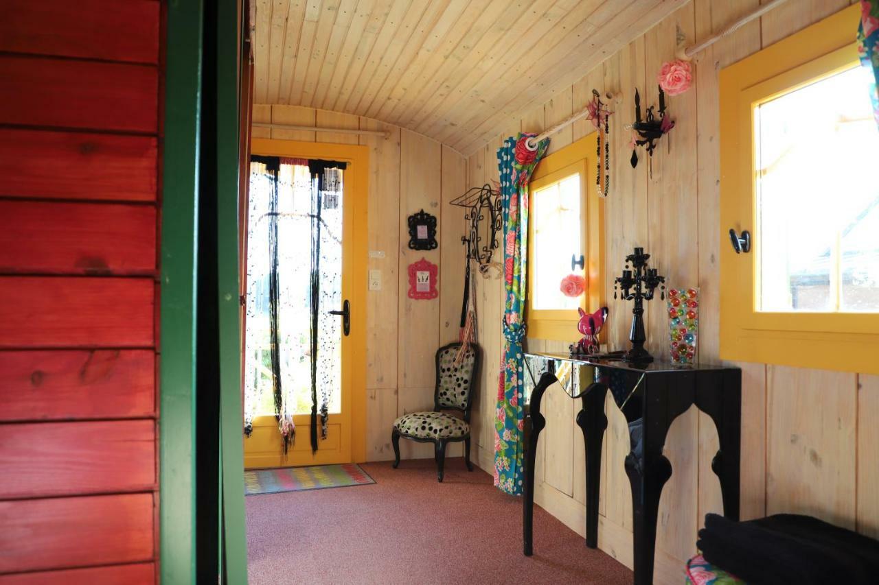Roulotte La Dominique Bed & Breakfast Romery  Luaran gambar