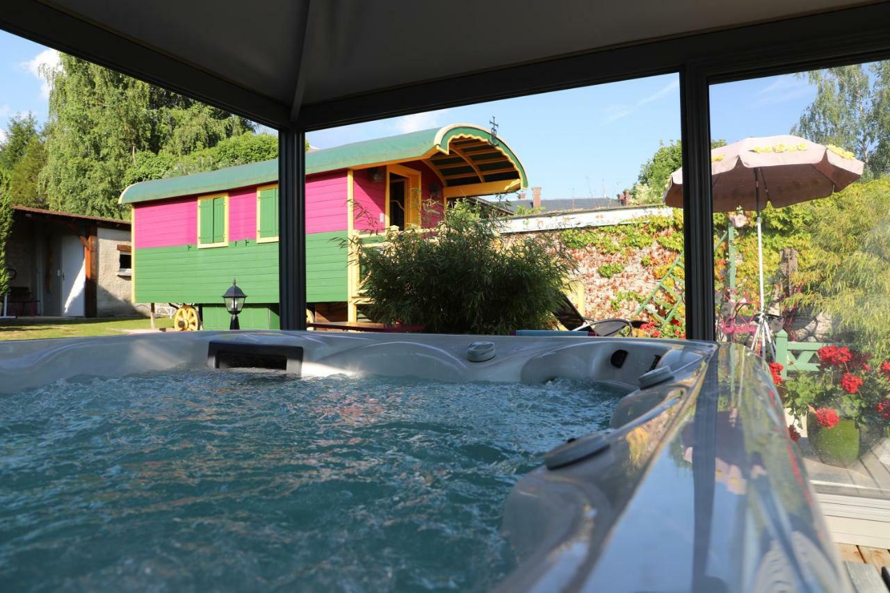 Roulotte La Dominique Bed & Breakfast Romery  Luaran gambar